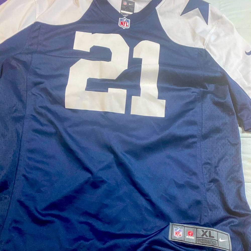 elliot jersey no wear or tear to it